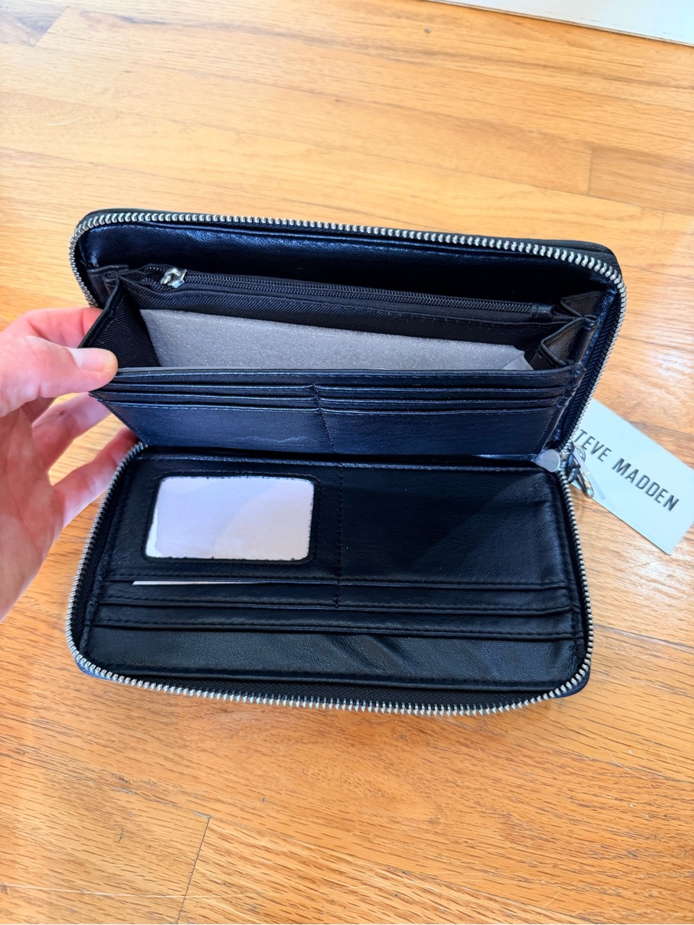 Steve Madden Black Quilted Wristlet Card Holder with Logo - Picture 3 of 3